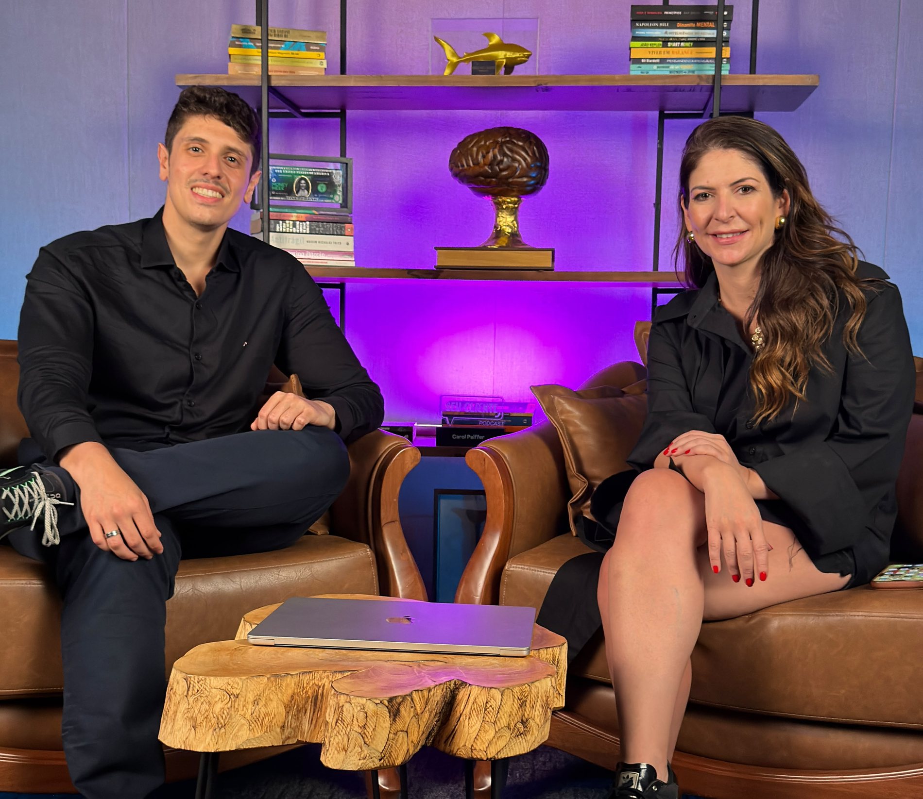 João Aleixo, CEO da The Future School 4.0, e Carol Paiffer, embaixadora oficial da marca